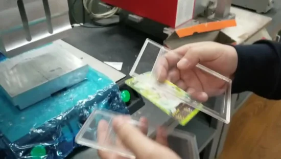 2% Porte-cartes de réduction Soudage par ultrasons Scellage Clear Case Slab Bonding Machine for Plastic Pokemon Psa DNA Grading Card Gift Card Holder Holder